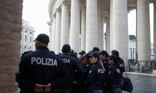 Osiguranje na sprovodu pape: Snajperi na krovovima, posebni timovi za deaktivaciju bombi...
