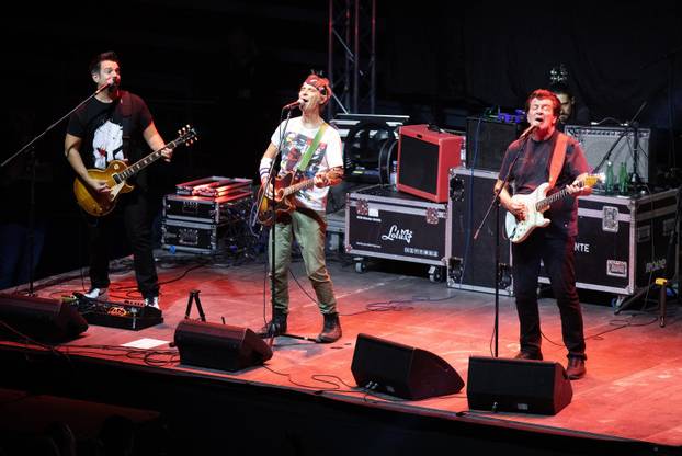 Osijek: Bajaga i Instruktori održali koncert u dvorani Gradski vrt 
