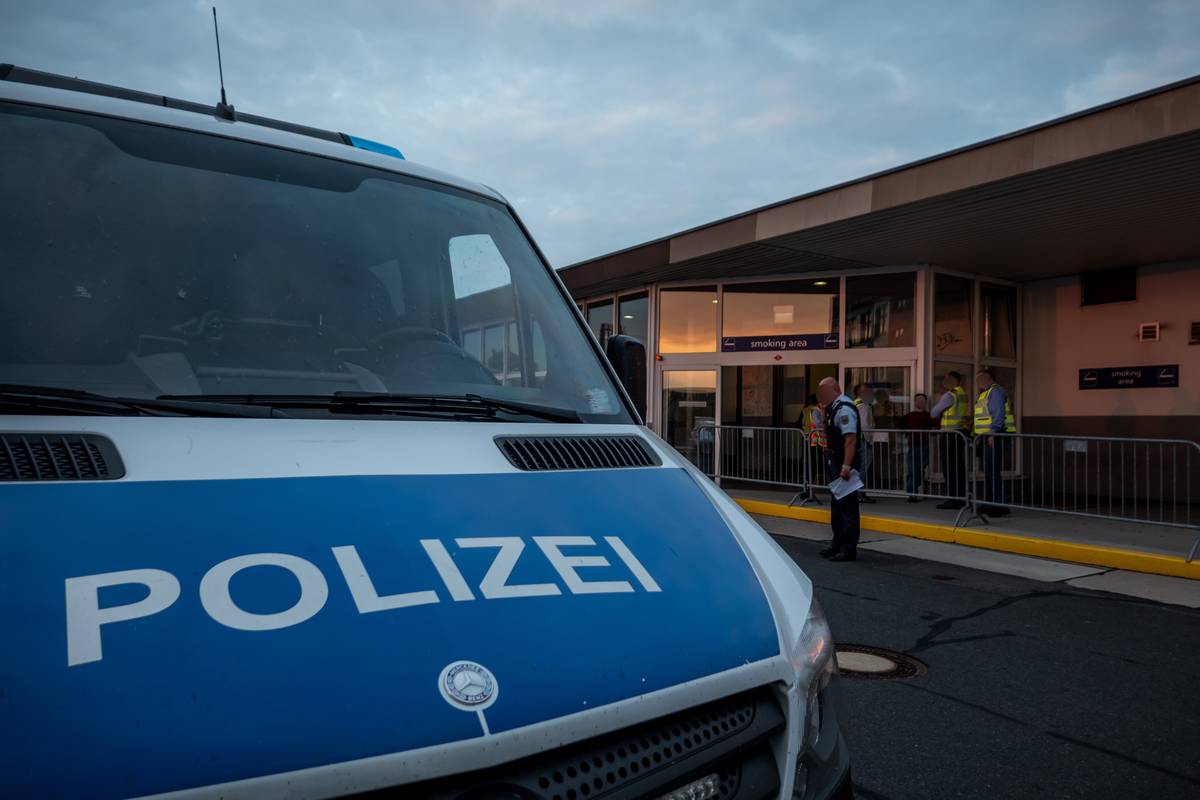 Bus s češkim turistima prevrnuo se na autocesti u Njemačkoj, 14