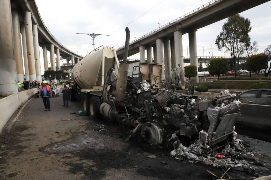 Gas tanker explosion leaves multiple injured after overturning, in Mexico City