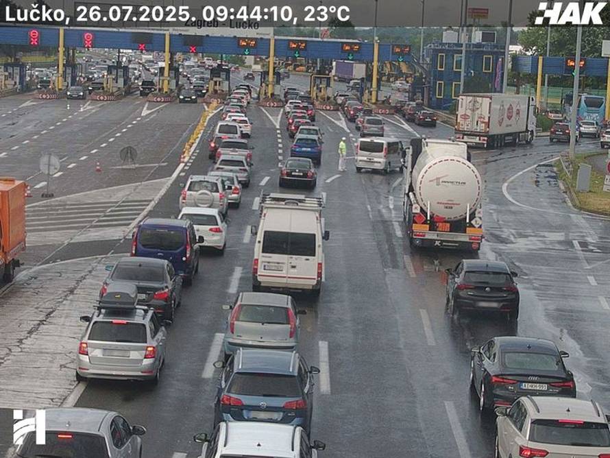 Pojačan promet na cestama, kilometar kolone kod Lučkog