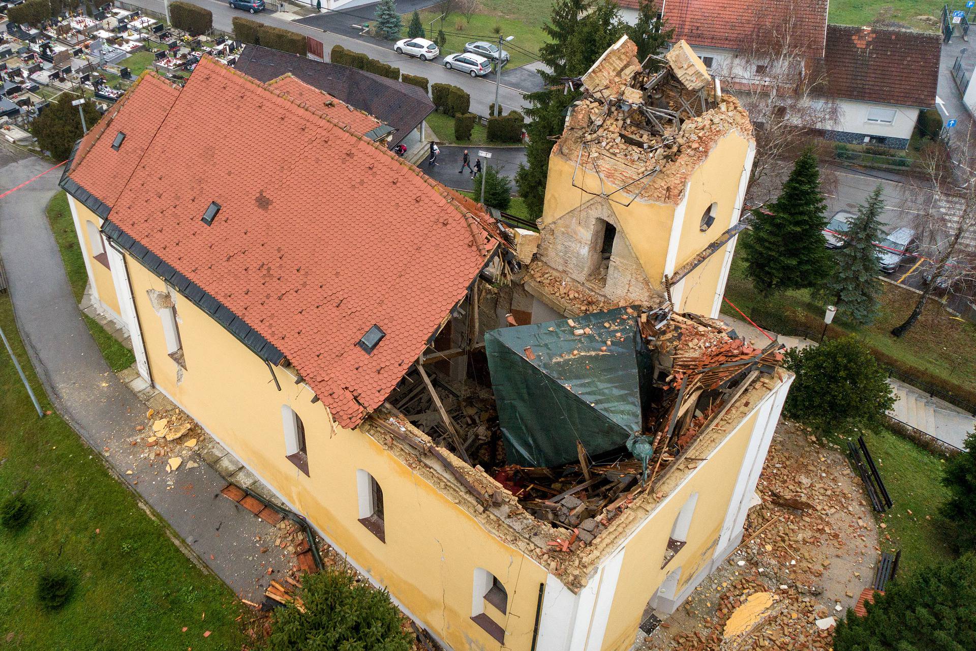 Crkva Uzvišenja Svetog Križa u Kravarskom stradala u potresu