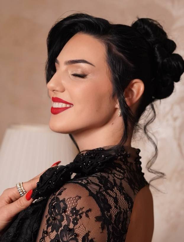 FOTO Vatrena crnka Anamaria zapalila mreže: Pogledajte njezinu besprijekornu figuru