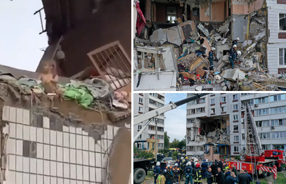 Stravične scene u Moskvi: Djevojčica sjedi na rubu razrušenog stana u zgradi
