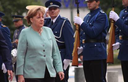 Merkel pozvala na osiguranje vanjskih granica zemalja EU-a