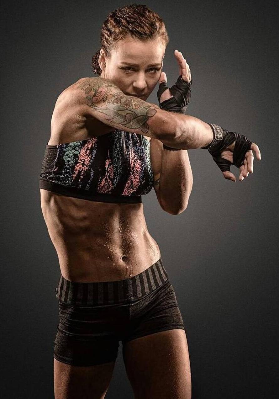 'Prošla sam puno toga, a sad prvi put imam sve u životu i mogu ispisati povijest boksa'