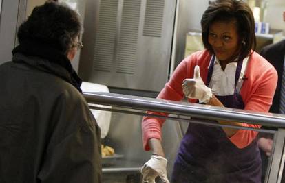 Michelle Obama je skuhala ukusni rižoto beskućnicima