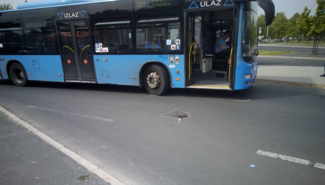 Bus naletio na ženu: 'Ležala je u lokvi krvi, ljudi su šokirani...'