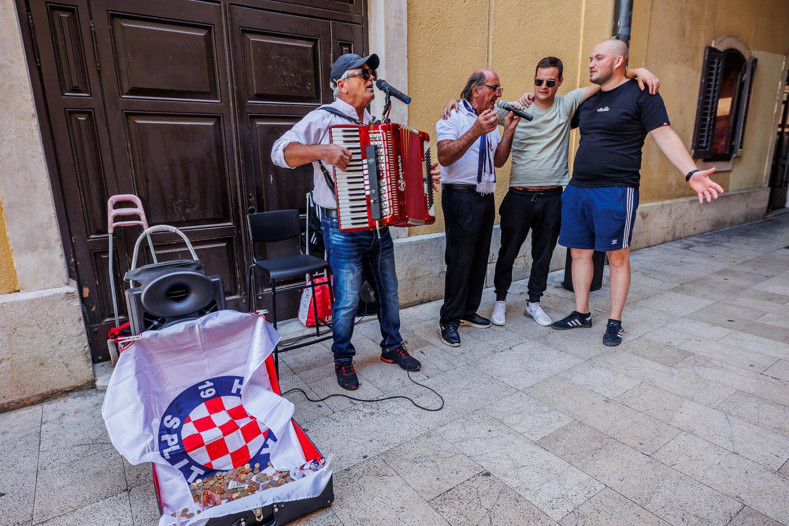 Split: Navijači u centru grada uoči derbija između Hajduka i Dinama