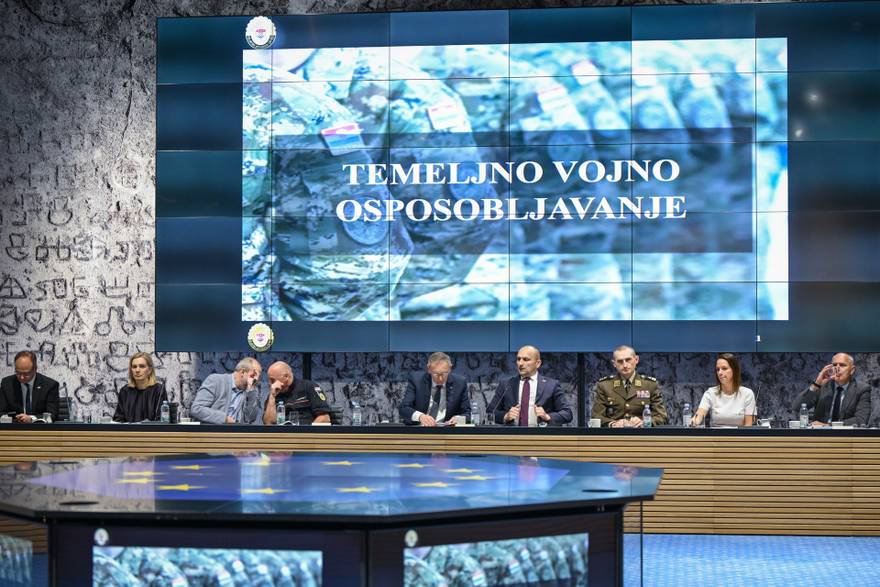 Zagreb: Ministar obrane objavio detalje o obveznom vojnom roku