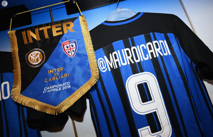 Neka nova moda: Inter istrčao u svojim Instagram dresovima
