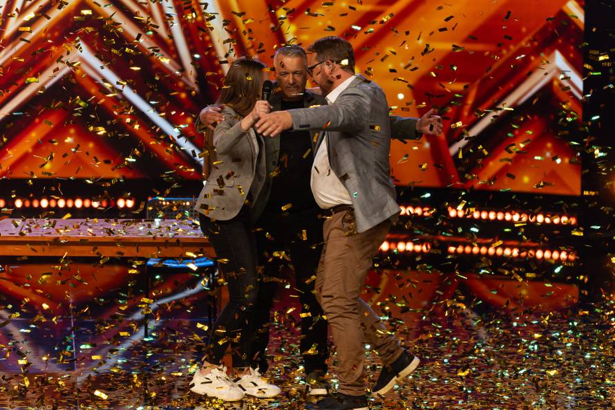 Pogledajte nastup koji je dobio prvi zlatni gumb u Supertalentu ove sezone! Mnogi oduševljeni