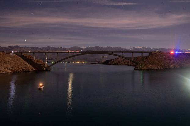 Pag: Na Paškom mostu velikom bakljadom obilježen 111. rođendan Hajduka