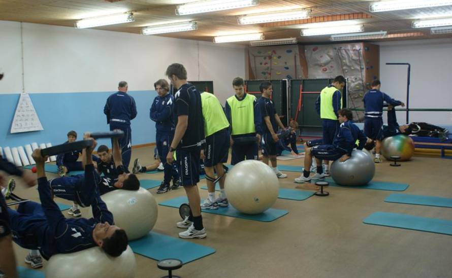http://www.nk-dinamo.hr/