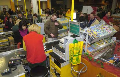 Kupci navalili na ponovno otvoreni Pevec u Osijeku