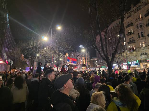 GALERIJA Euforija u Beogradu: Studenti i dalje pristižu u grad, kroz gomilu odjekuje 'Pumpaj!'