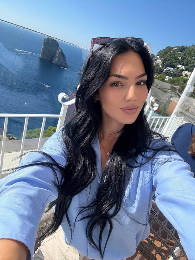 FOTO Vatrena crnka Anamaria zapalila mreže: Pogledajte njezinu besprijekornu figuru