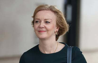 Liz Truss će danas preuzeti dužnost britanske premijerke