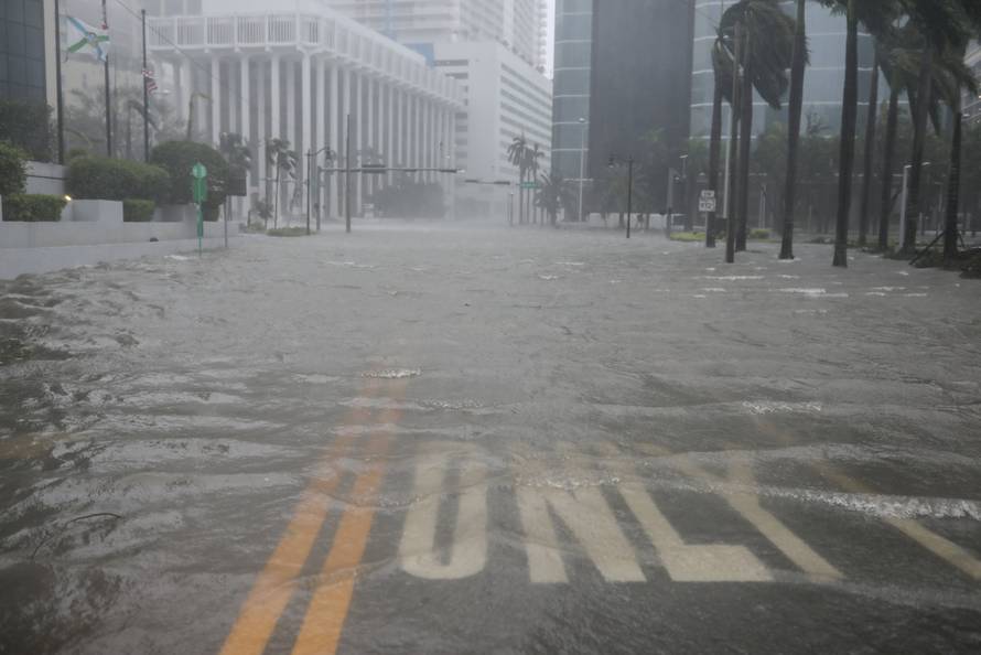 Flooding begins in the Brickell neighborhood as Hurricane Irma passes Miami