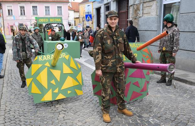Velika povorka maskiranih grupa na 200. Samoborskom fašniku