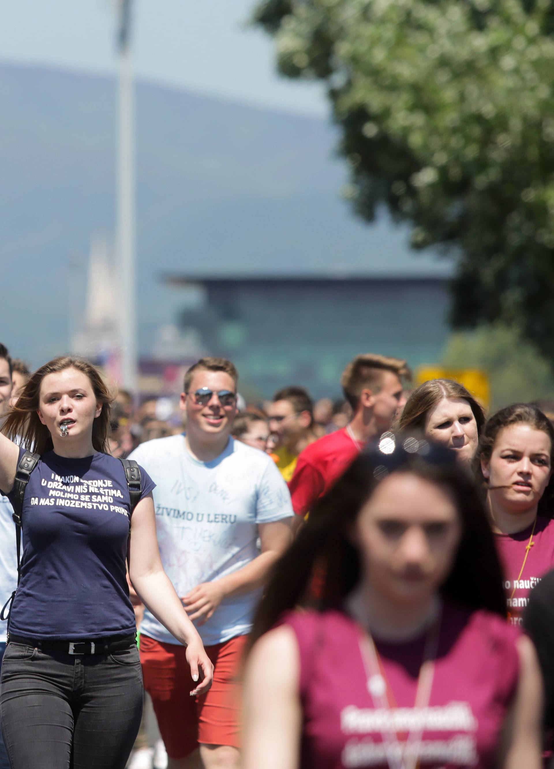 U Zagrebu troje privedenih, Hitna intervenirala 13 puta