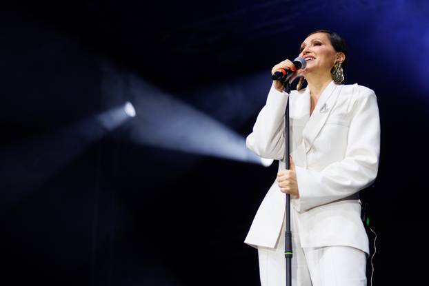 Nina Badrić za Valentinovo nastupila  u Rijeci