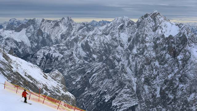 Ski season on the Zugspitze opened