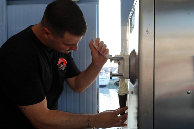 Njivice: Festival sladoleda na rivi