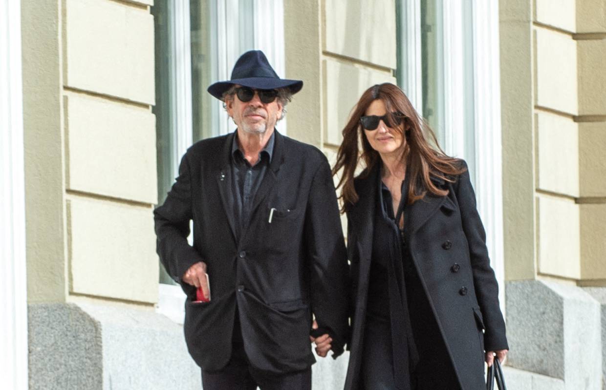 Nakon što su skrivali vezu, Tim Burton i Monica Bellucci šetali Madridom držeći se za ruke
