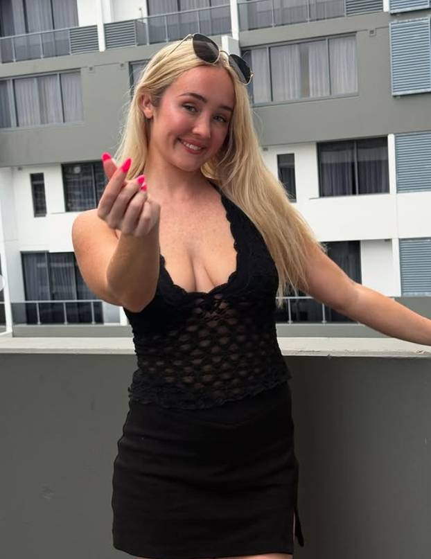 FOTO Slavna influencerica u skandalu, ukrala bikini od 30 € u Indoneziji: 'Zatvorili su me!'