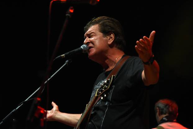 Pula: Bajaga opet oduševio publiku u Puli