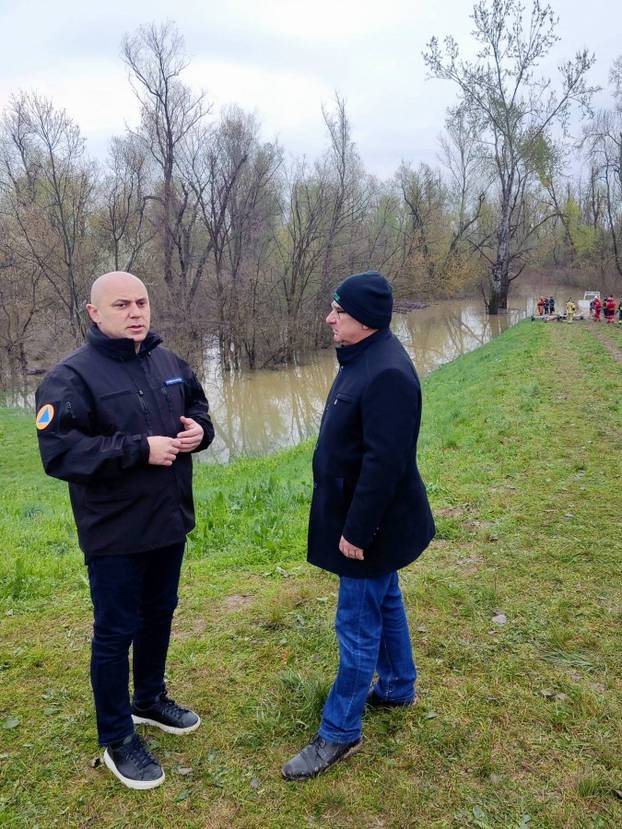 PRVE FOTKE S MJESTA UŽASA Spasili 30 migranata iz Save!