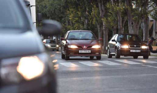 Vozači, oprez! Od 1. studenog morate upaliti i dnevna svjetla na vozilima. Evo kolike su kazne