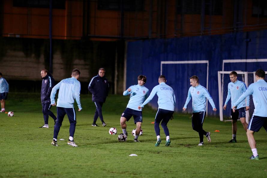 Kapetan-povratnik predvodio je trening, trojica na poštedi