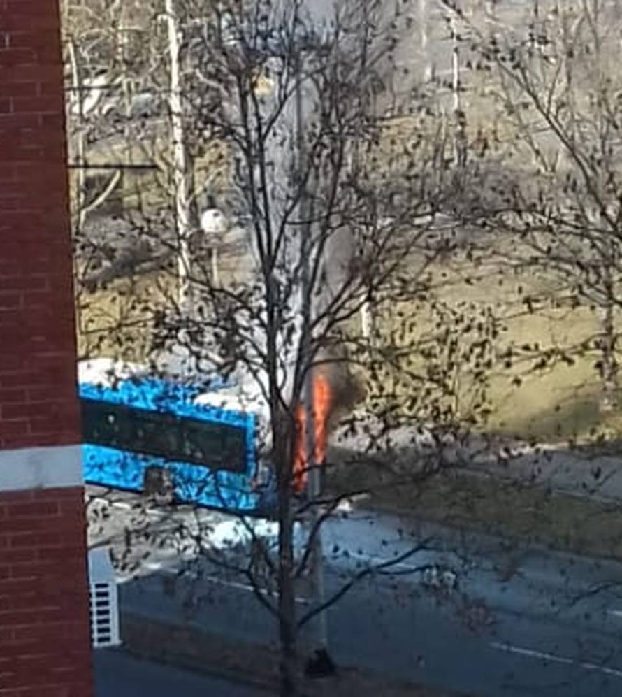 'Osjetili smo da smrdi dim pa vidjeli autobus u plamenu'