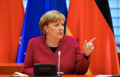 Njemačka kancelarka Merkel će imati mirovinu od 15 tisuća eura
