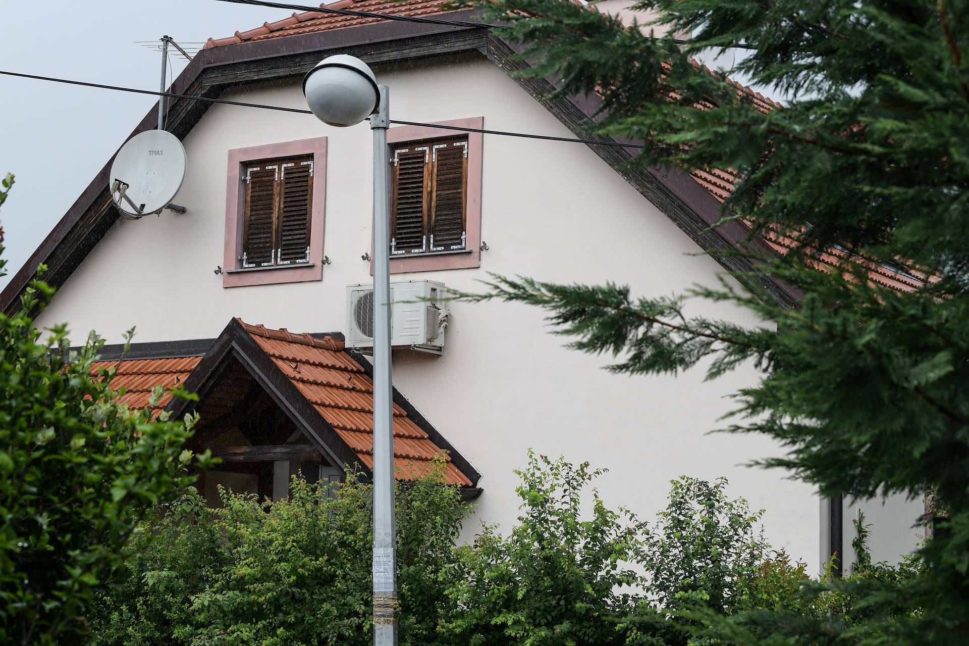 Obračun u kući šefa stranke: Upucao Švicarca zbog imovine