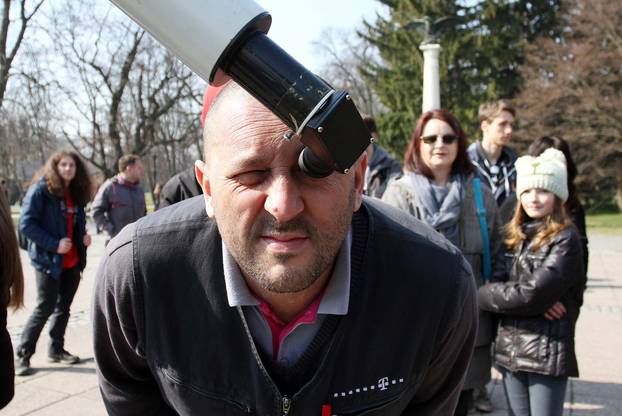 ?akovec: Astronomsko društvo Vega organiziralo promatranje pomr?ine Sunca