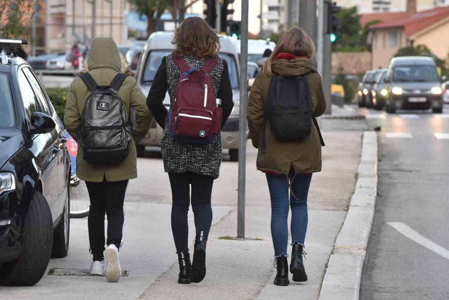 Ponedjeljak pred Badnjak se radi, tko skija treba ispričnicu