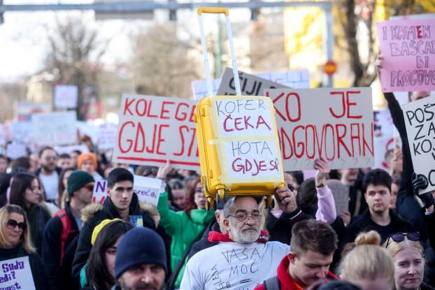 Prosvjedi u Sarajevu se nastavljaju, traži se pravda za poginulog mladića i ozlijeđene u tramvajskoj nesreći