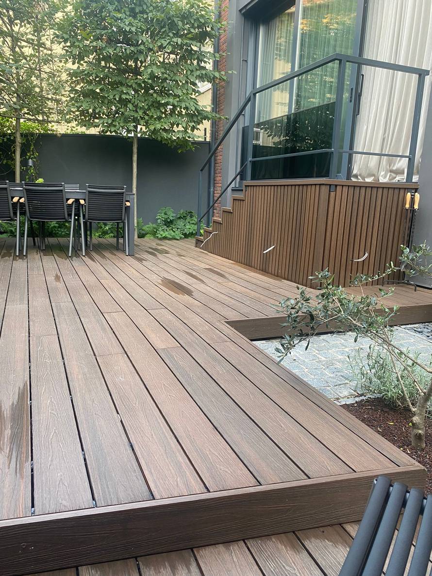 Želite toplinu drveta i pod koji traje? Ovo je prvi korak do savršenog doma!