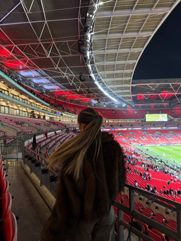 FOTO Engleski reprezentativac u vezi s modelom. Nakon što su bili zajedno zabio je dva gola