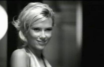 Reklama za Calvin Kleina sa Scarlett Johansson 