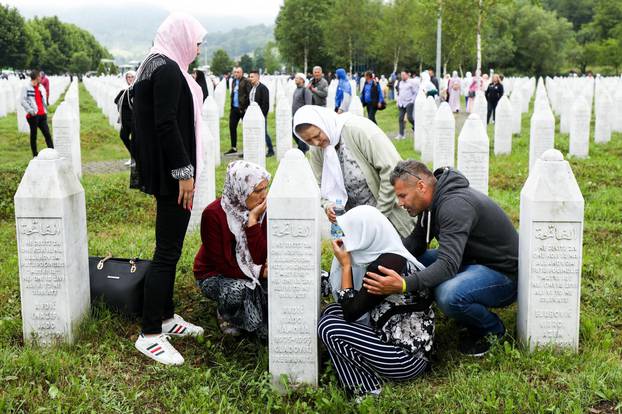 Na 24. godiÅ¡njicu genocida nad BoÅ¡njacima u Srebrenici u ukopane joÅ¡ 33 Å¾rtve