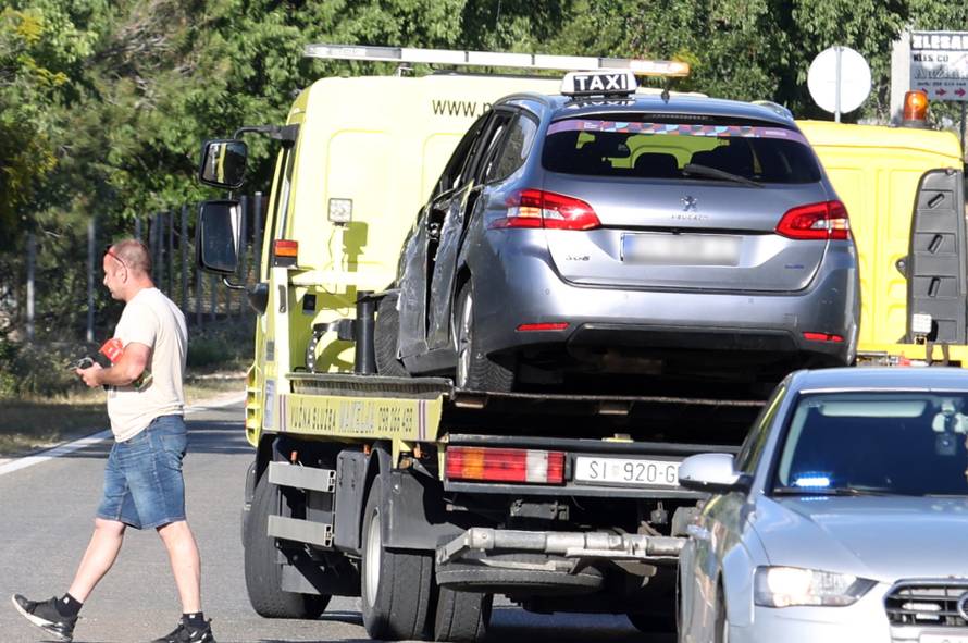 Šibenik: Sudar autobusa i osobnog automobila