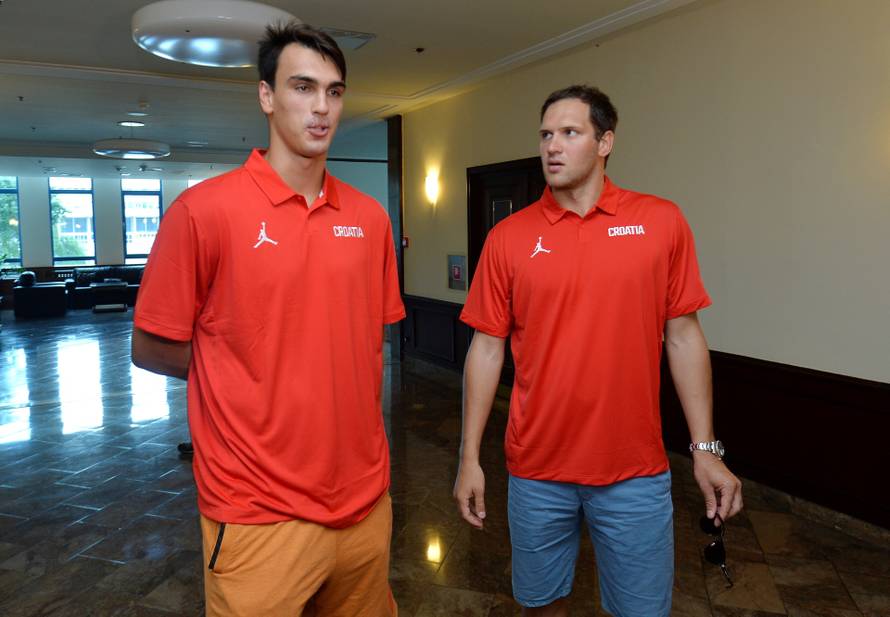 Zagreb: Okupljanje hrvatske košarkaške reprezentacije i odlazak na pripreme