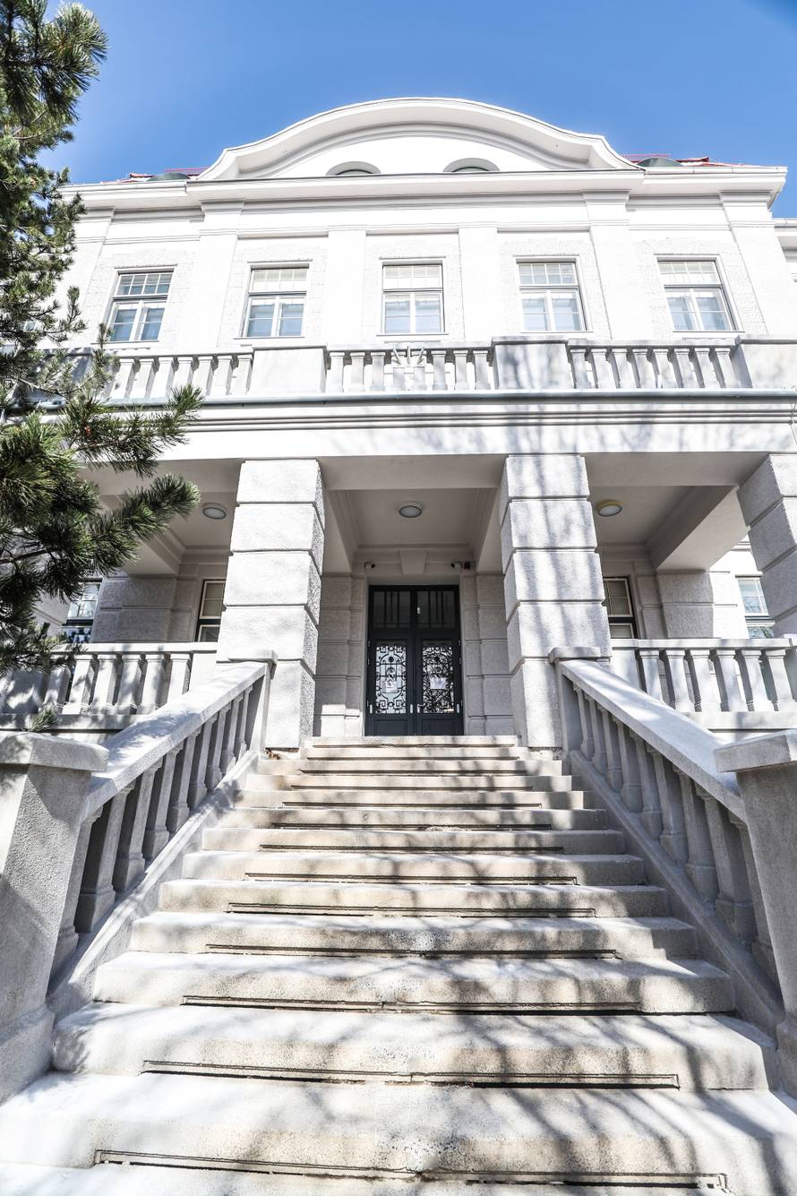 Zagreb: Obnovljeno rodilište u Petrovoj nakon što je bilo oštećeno u potresu 2020.