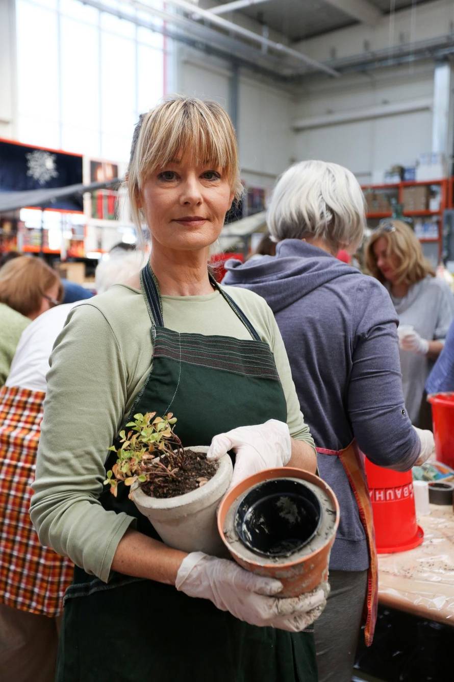 Vrtlarica: Posuda od betona za cvijeće trpi kišu, led pa i snijeg