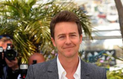 Glumac Edward Norton vodit će show 'Saturday Night Live'