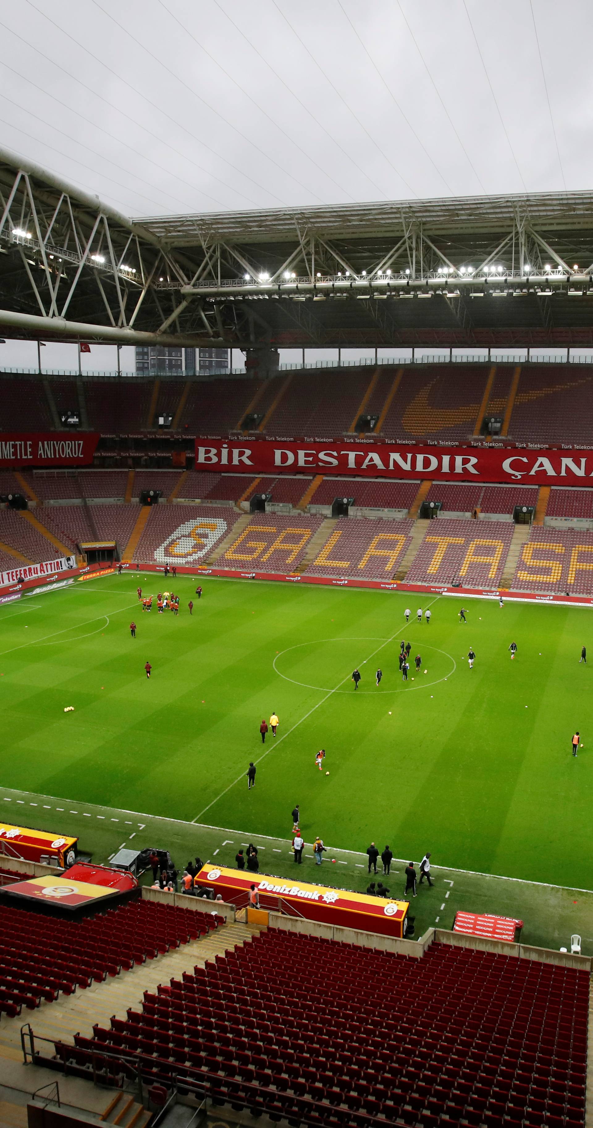 Vatreni derbi Istanbula imao je sve: Nedostajali su samo golovi